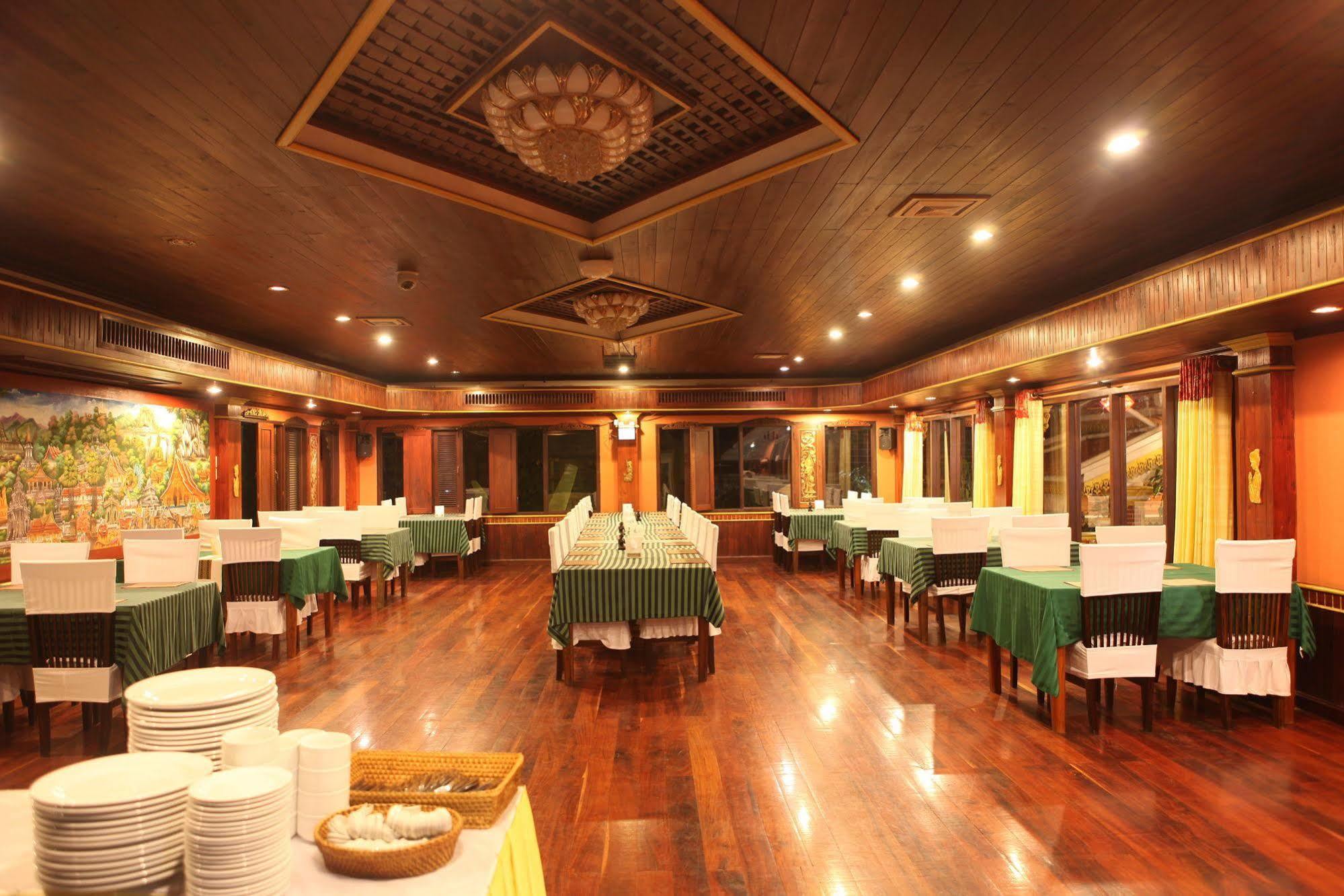 E-Outfitting Vang Thong Hotel Luangprabang Kültér fotó