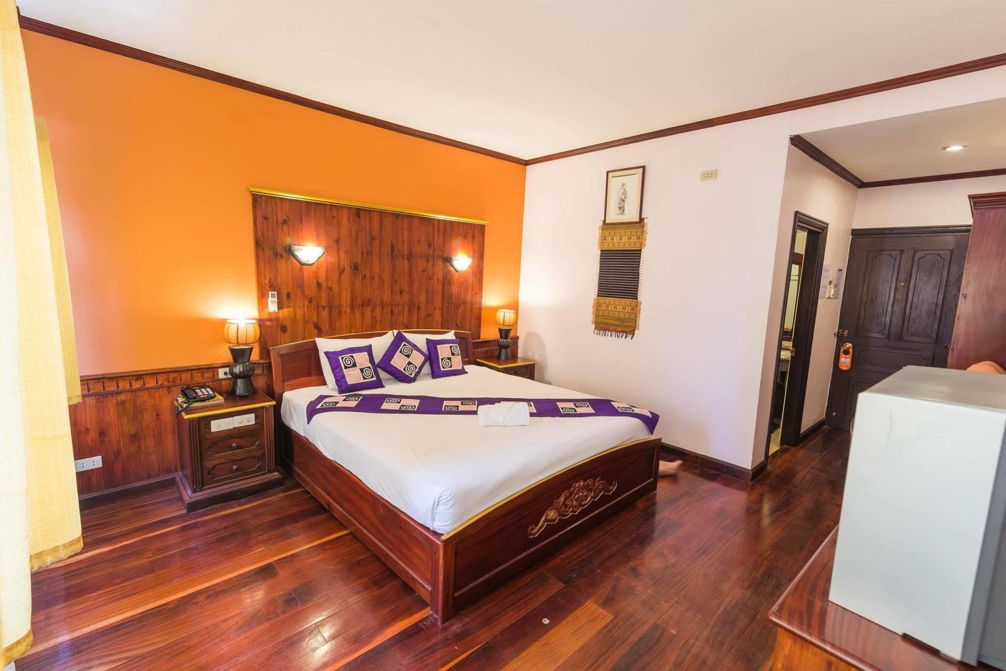 E-Outfitting Vang Thong Hotel Luangprabang Kültér fotó