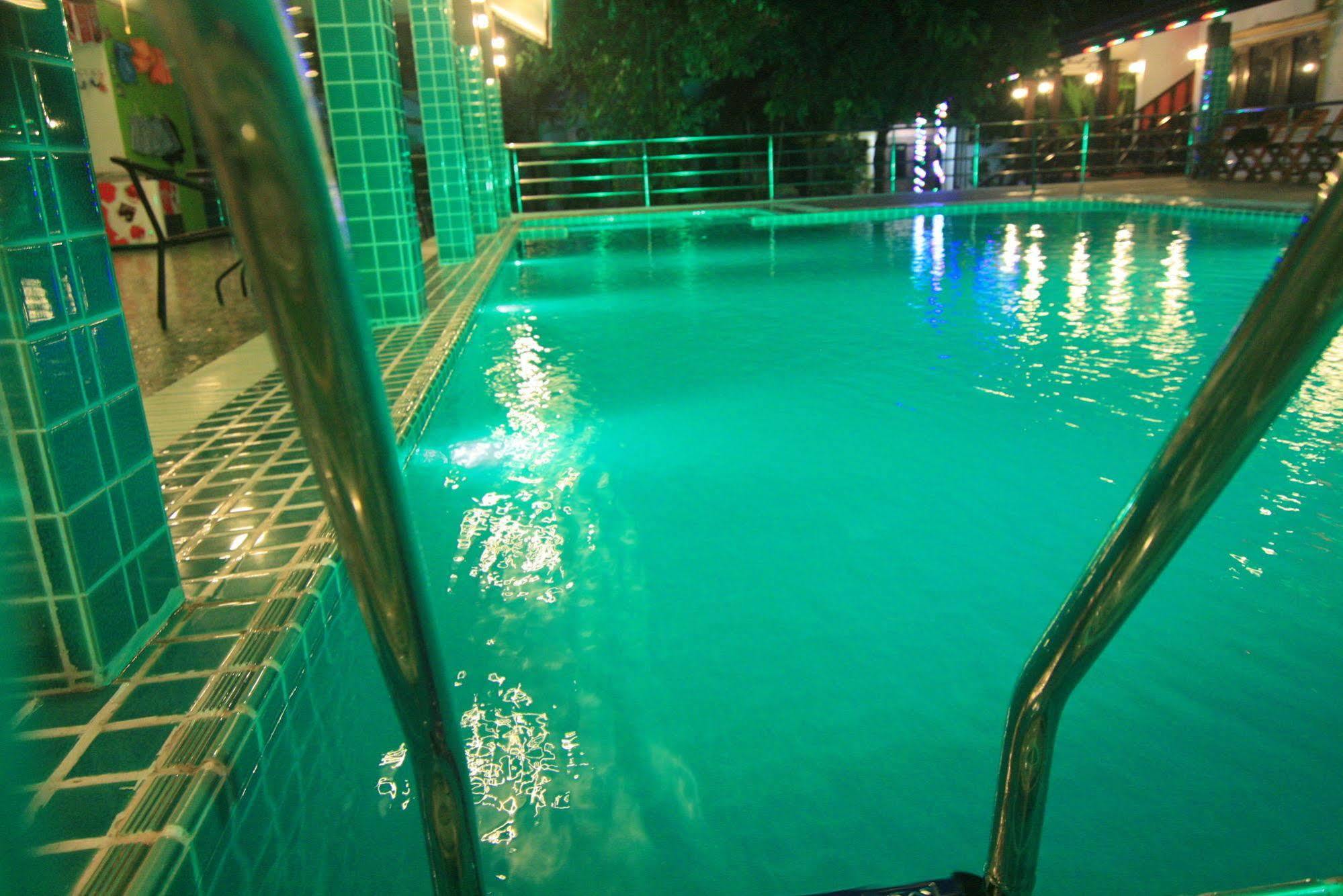 E-Outfitting Vang Thong Hotel Luangprabang Kültér fotó