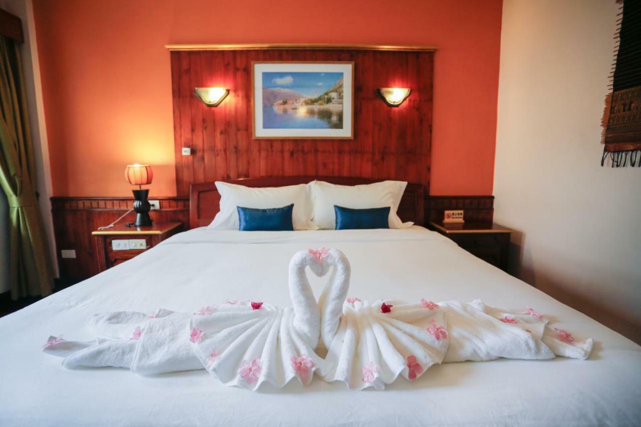 E-Outfitting Vang Thong Hotel Luangprabang Kültér fotó